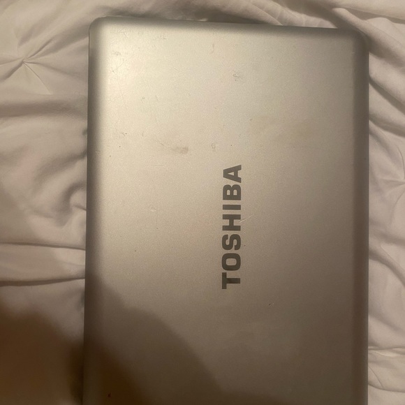 Laptop - Picture 2 of 2